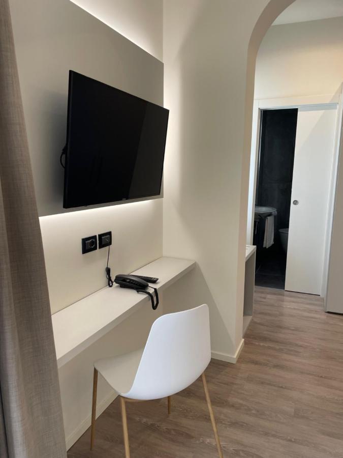 Hotel Tritone كاوْرلي المظهر الخارجي الصورة