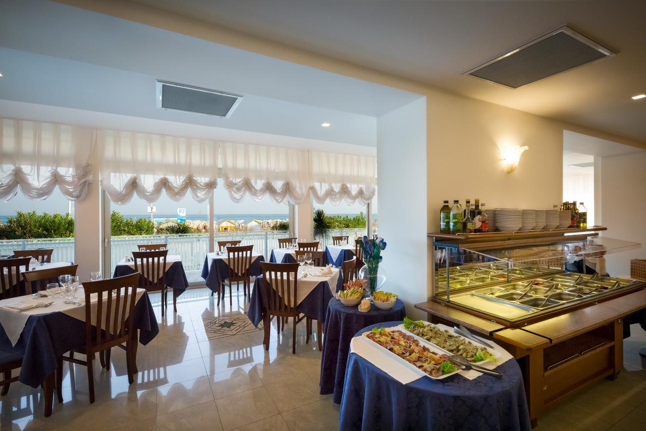 Hotel Tritone كاوْرلي المظهر الخارجي الصورة