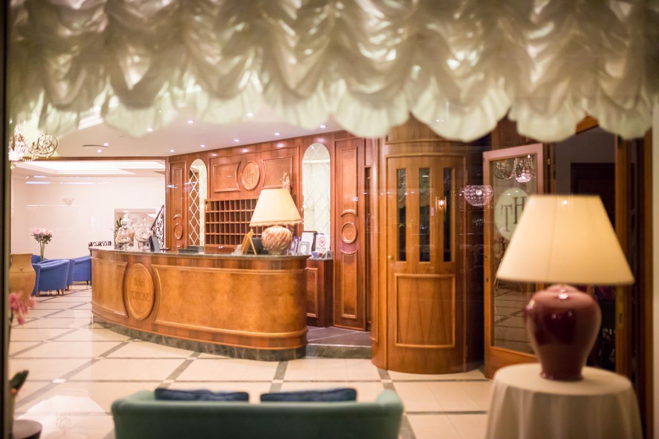 Hotel Tritone كاوْرلي المظهر الخارجي الصورة
